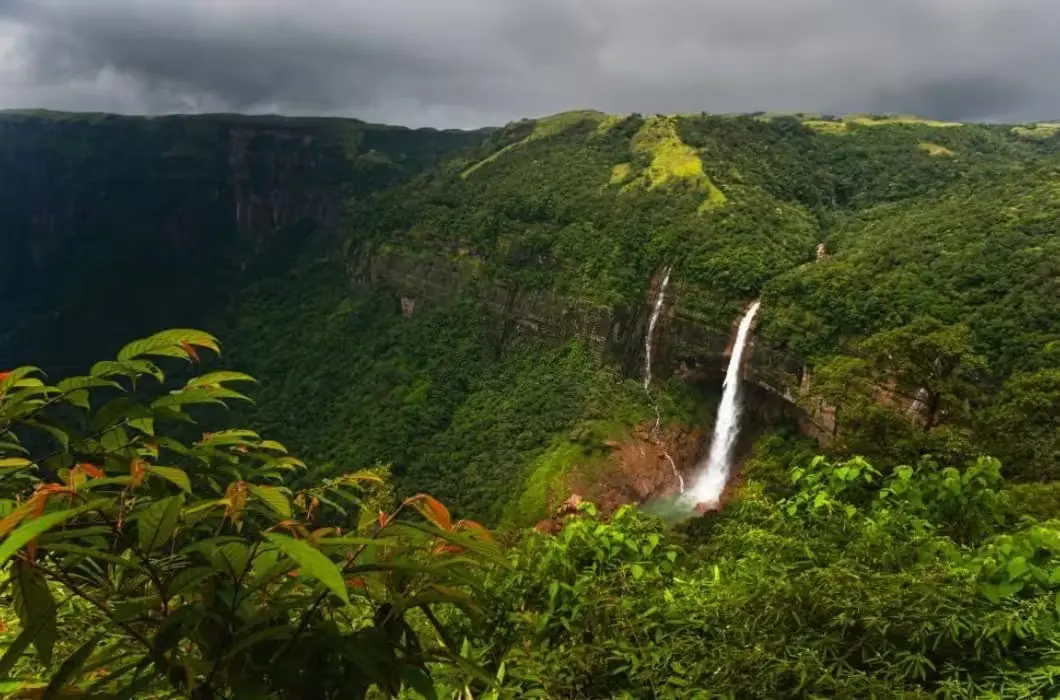 Nohkalikai Falls
